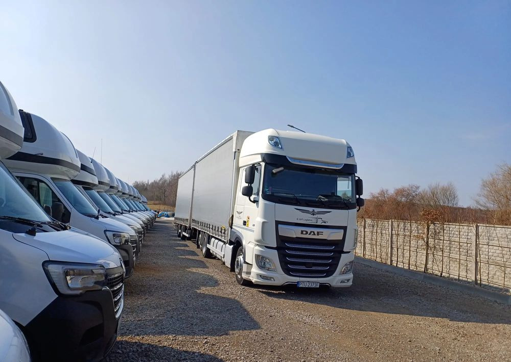 DAF XF 480 SUPER SPACE CAB / ZESTAW TANDEM PRZEJAZDOWY 120m3 - Тентованный грузовик: фото 2 DAF XF 480 SUPER SPACE CAB / ZESTAW TANDEM PRZEJAZDOWY 120m3 - Тентованный грузовик: фото 2
