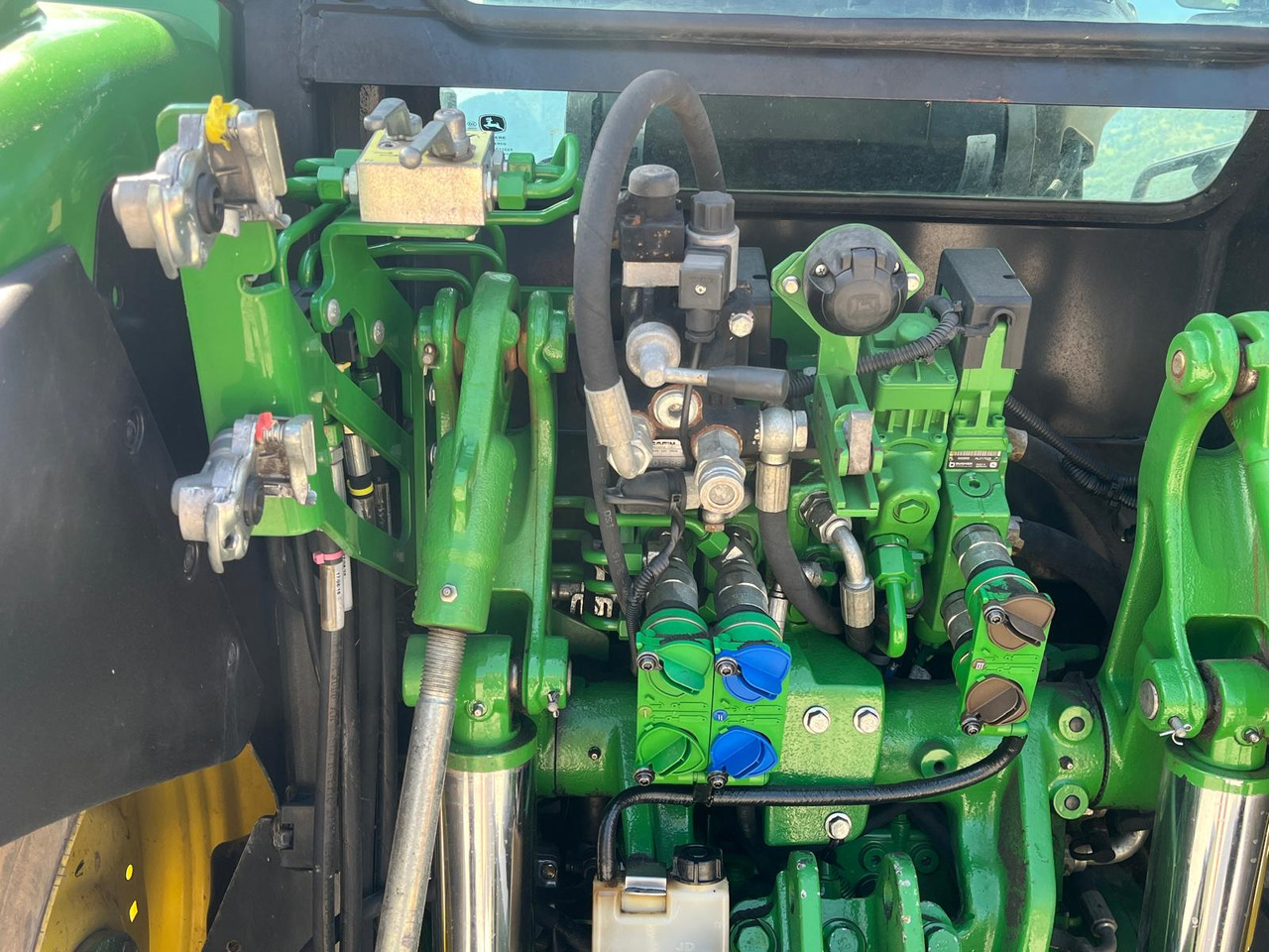 Трактор JOHN DEERE 5115R: фото 8