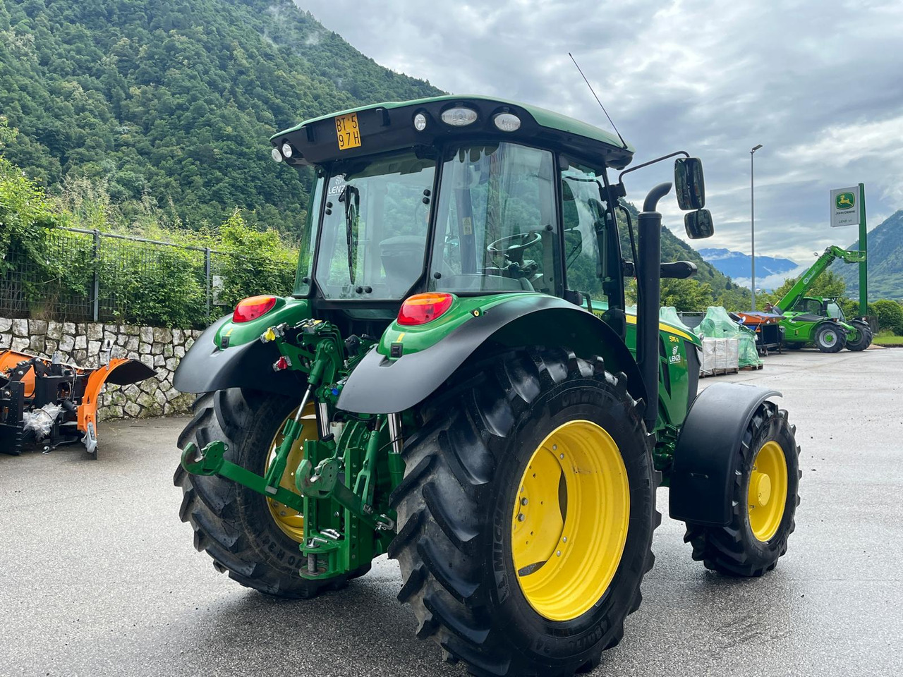Трактор JOHN DEERE 5115R: фото 8