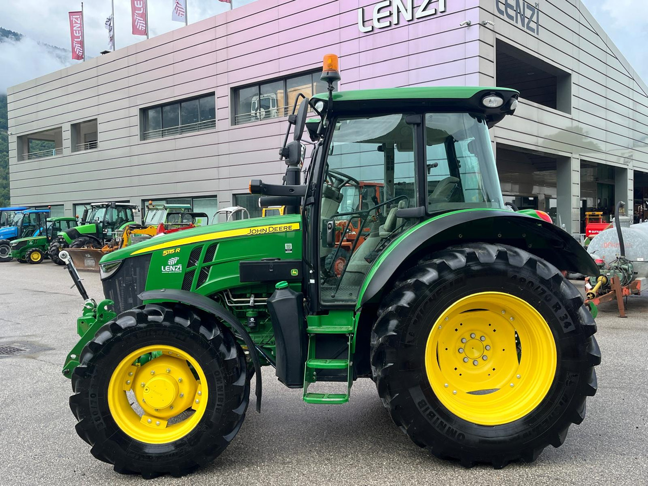 Трактор JOHN DEERE 5115R: фото 12