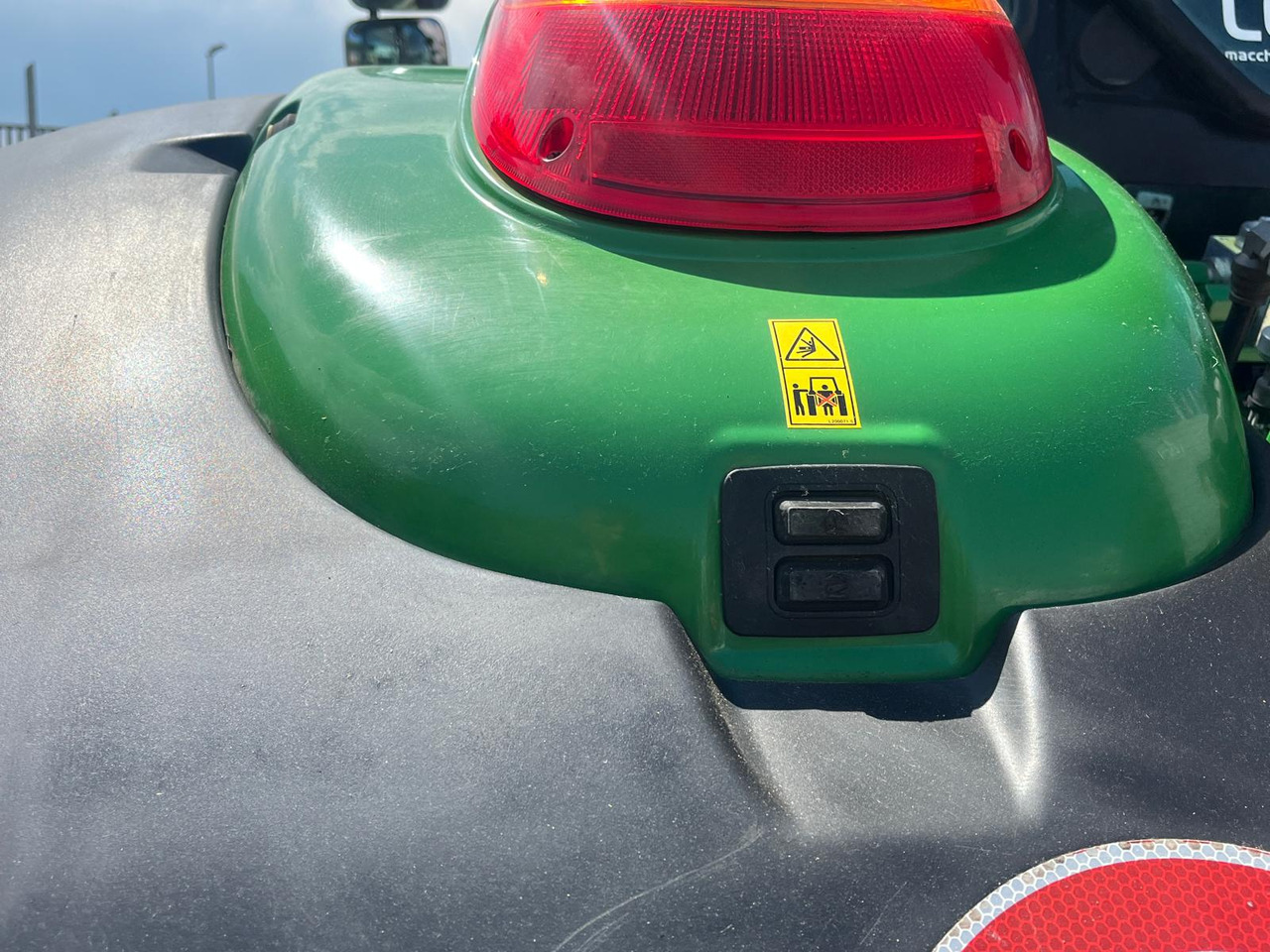 Трактор JOHN DEERE 5115R: фото 9