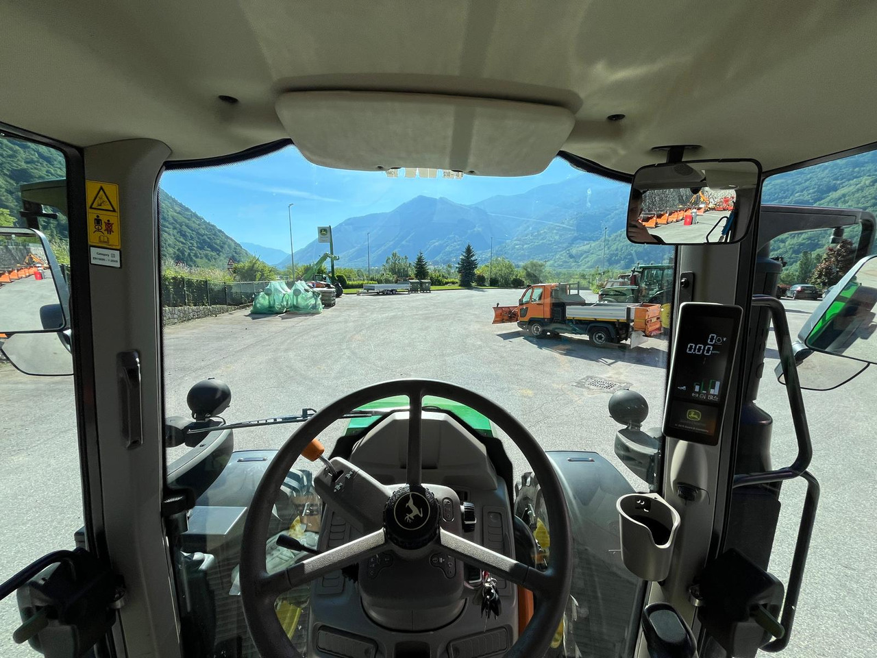 JOHN DEERE 6100M в лизинг JOHN DEERE 6100M: фото 16 JOHN DEERE 6100M в лизинг JOHN DEERE 6100M: фото 16