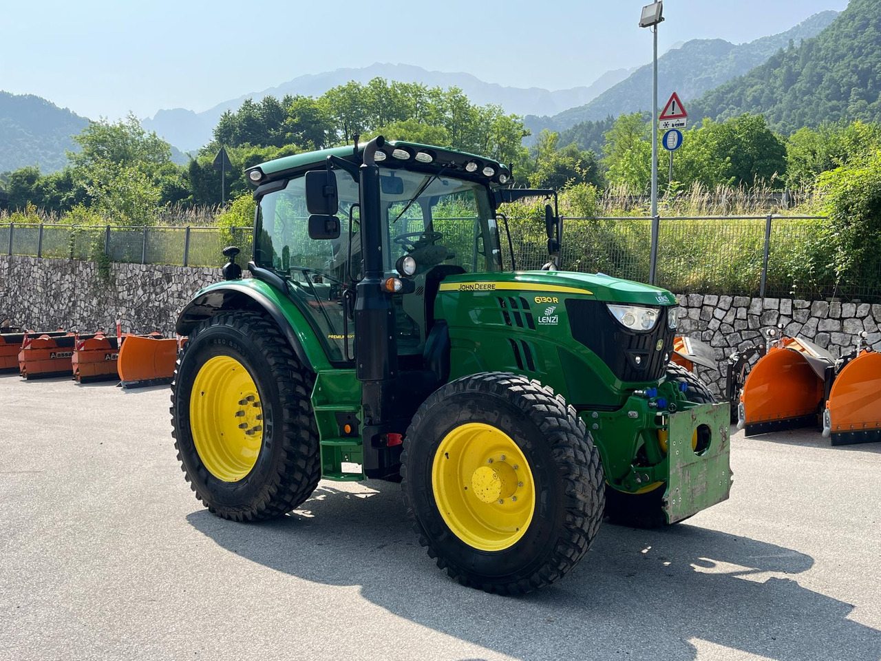JOHN DEERE 6130R - Трактор: фото 4 JOHN DEERE 6130R - Трактор: фото 4