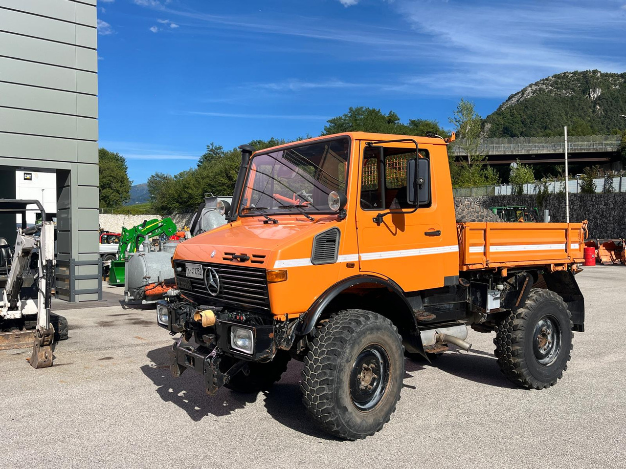 MERCEDES BENZ UNIMOG U1200 – 70 - Самосвал: фото 1 MERCEDES BENZ UNIMOG U1200 – 70 - Самосвал: фото 1