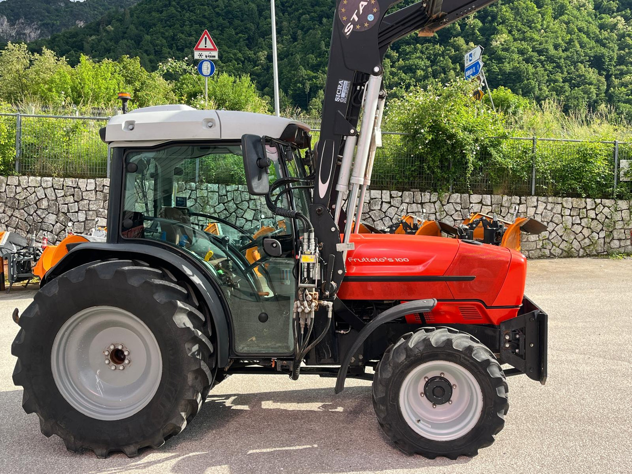 SAME FRUTTETO S 100 – CARICATORE - Трактор: фото 5 SAME FRUTTETO S 100 – CARICATORE - Трактор: фото 5