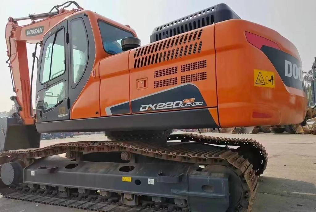 Doosan DX 220 - Гусеничный экскаватор: фото 1 Doosan DX 220 - Гусеничный экскаватор: фото 1
