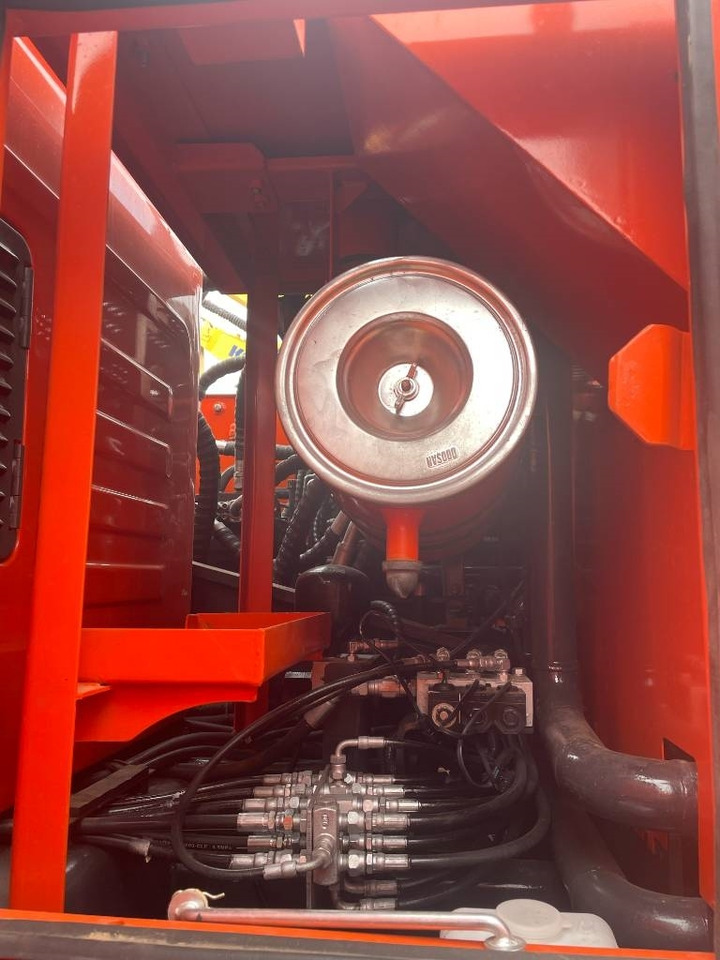 Doosan DX 225 - Гусеничный экскаватор: фото 5 Doosan DX 225 - Гусеничный экскаватор: фото 5