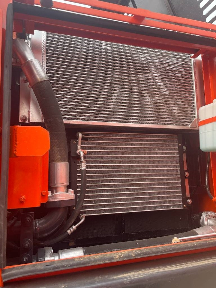 Doosan DX 225 - Гусеничный экскаватор: фото 4 Doosan DX 225 - Гусеничный экскаватор: фото 4