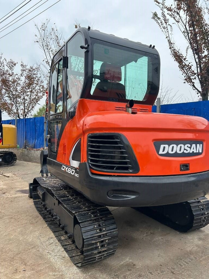Doosan DX 60 - Гусеничный экскаватор: фото 3 Doosan DX 60 - Гусеничный экскаватор: фото 3