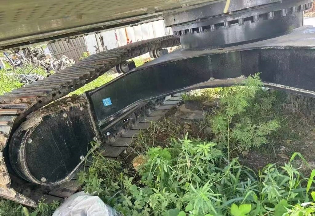 Hitachi 250  - Гусеничный экскаватор: фото 4 Hitachi 250  - Гусеничный экскаватор: фото 4