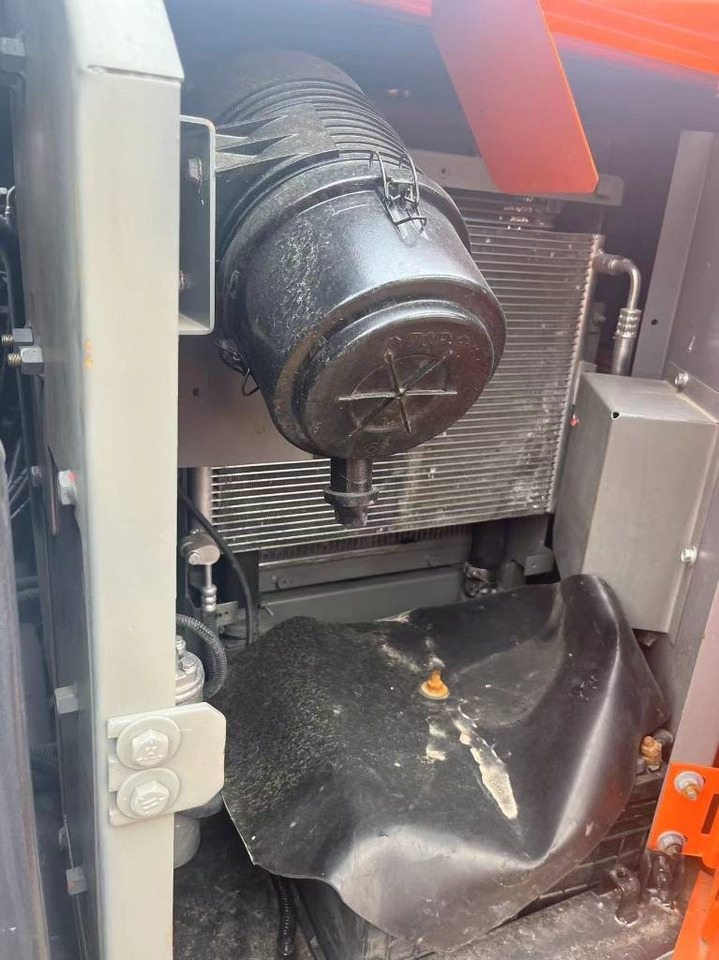 Мини-экскаватор Hitachi ZX 60: фото 7 Мини-экскаватор Hitachi ZX 60: фото 7