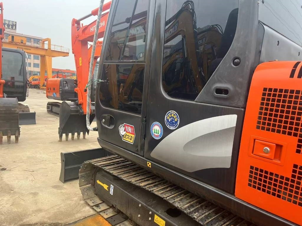 Мини-экскаватор Hitachi ZX 60: фото 9 Мини-экскаватор Hitachi ZX 60: фото 9