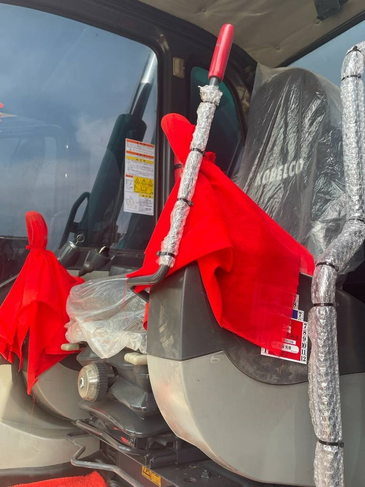 Kobelco SK 75 - Гусеничный экскаватор: фото 3 Kobelco SK 75 - Гусеничный экскаватор: фото 3