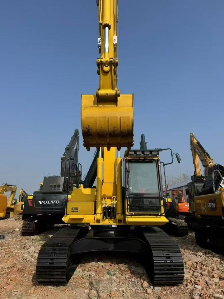 Komatsu PC 220 - Гусеничный экскаватор: фото 3 Komatsu PC 220 - Гусеничный экскаватор: фото 3