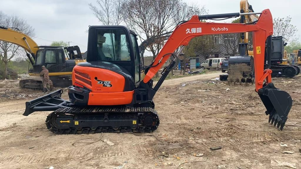 Kubota 155  - Гусеничный экскаватор: фото 1 Kubota 155  - Гусеничный экскаватор: фото 1