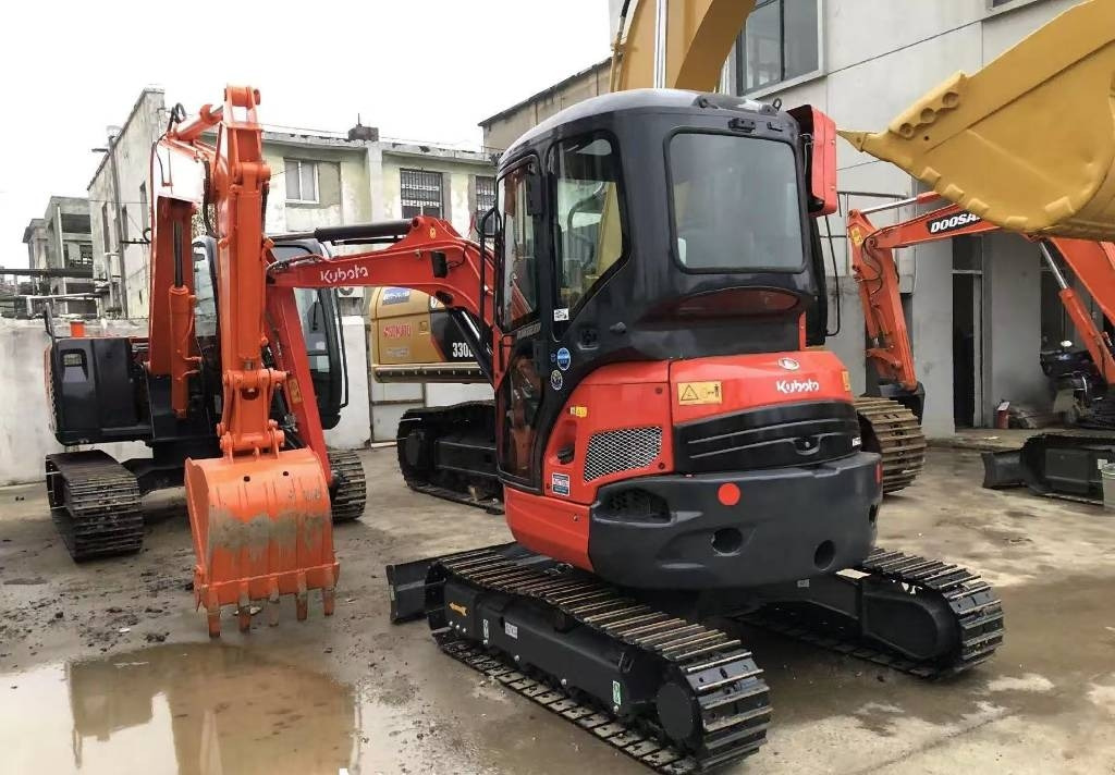 Kubota U 35  - Мини-экскаватор: фото 1 Kubota U 35  - Мини-экскаватор: фото 1