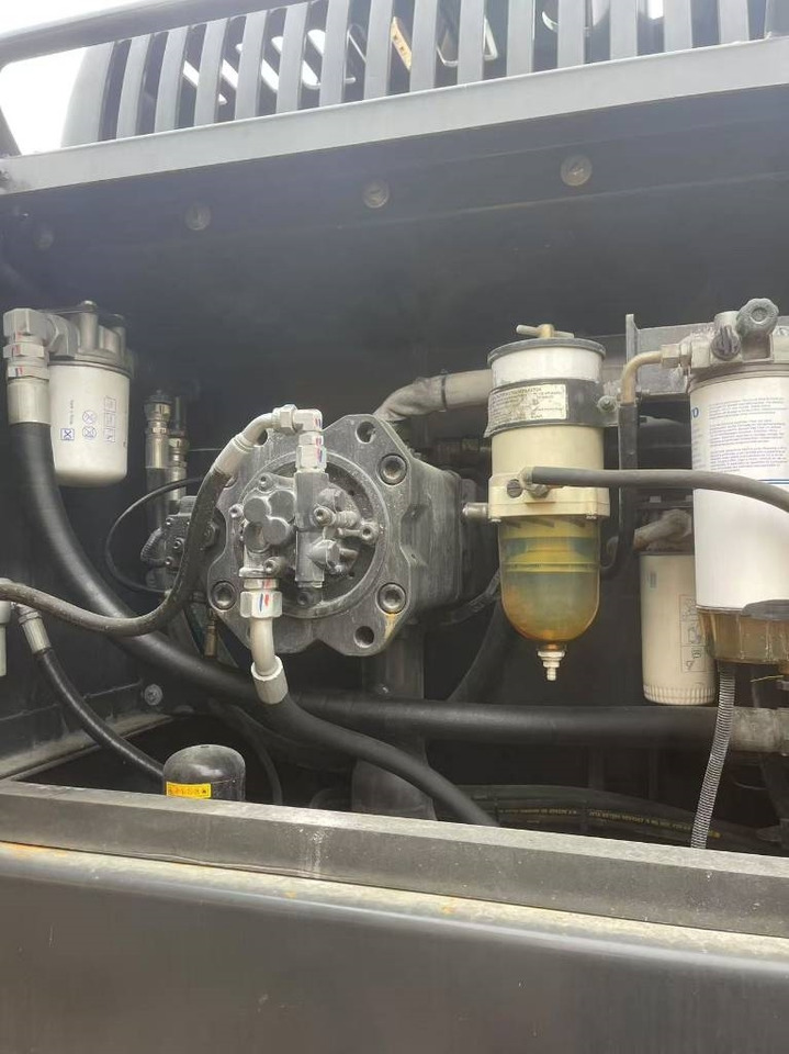 Volvo EC 350 E - Гусеничный экскаватор: фото 3 Volvo EC 350 E - Гусеничный экскаватор: фото 3