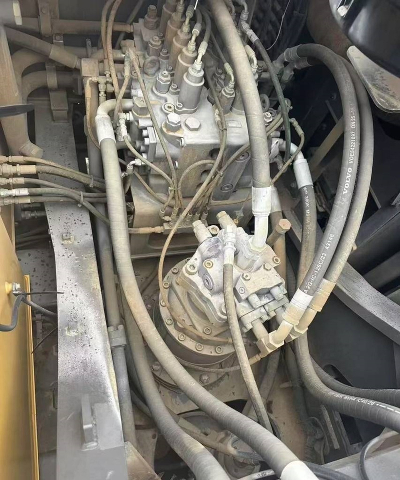 Volvo EC 380 - Гусеничный экскаватор: фото 4 Volvo EC 380 - Гусеничный экскаватор: фото 4