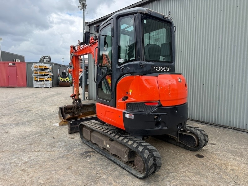 Kubota U 36-4 - Мини-экскаватор: фото 2 Kubota U 36-4 - Мини-экскаватор: фото 2