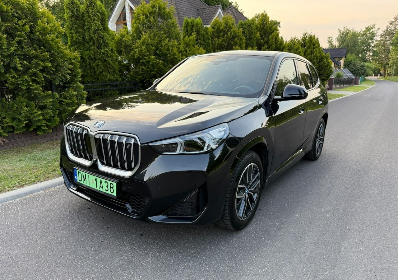 BMW X1 iX1 iX1 xDrive30 313KM M-Sport H/K Panorama AdaptiveLed Masaże Kam360 - Внедорожник: фото 1 BMW X1 iX1 iX1 xDrive30 313KM M-Sport H/K Panorama AdaptiveLed Masaże Kam360 - Внедорожник: фото 1