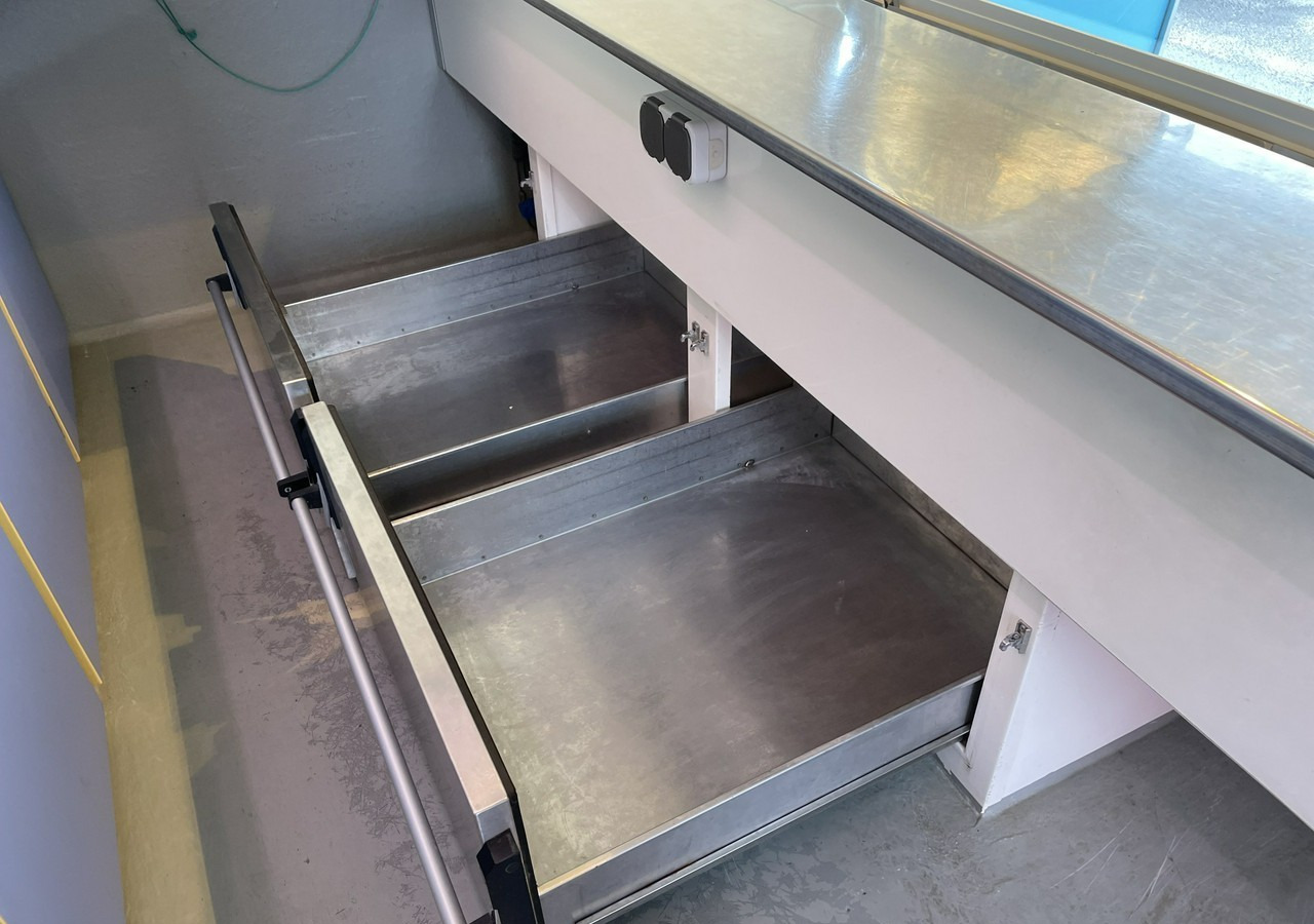 Fiat Ducato Autosklep Ryb Gastronomiczny food truck foodtruck sklep 112tkm BORCO - Торговый грузовик: фото 4 Fiat Ducato Autosklep Ryb Gastronomiczny food truck foodtruck sklep 112tkm BORCO - Торговый грузовик: фото 4
