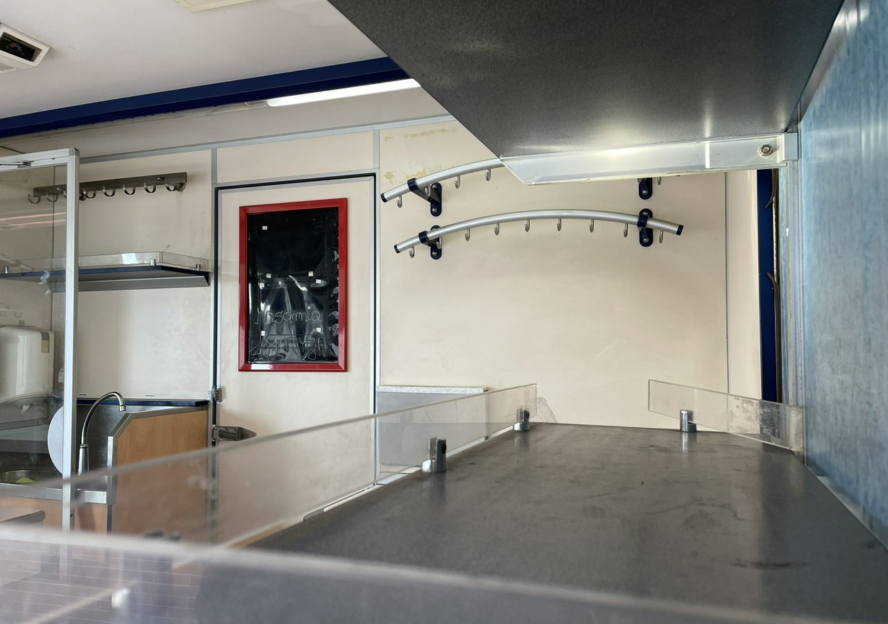 Fiat Ducato Autosklep wędlin Gastronomiczny food truck foodtruck sklep 2006 - Торговый грузовик: фото 4 Fiat Ducato Autosklep wędlin Gastronomiczny food truck foodtruck sklep 2006 - Торговый грузовик: фото 4