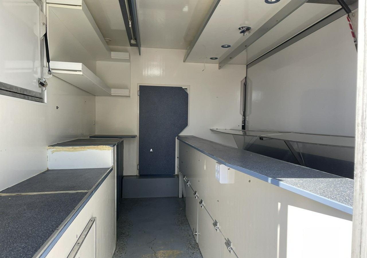 Fiat Ducato Ducato Autosklep wędlin Gastronomiczny Food Truck Foodtruck Sklep 20 - Торговый грузовик: фото 2 Fiat Ducato Ducato Autosklep wędlin Gastronomiczny Food Truck Foodtruck Sklep 20 - Торговый грузовик: фото 2