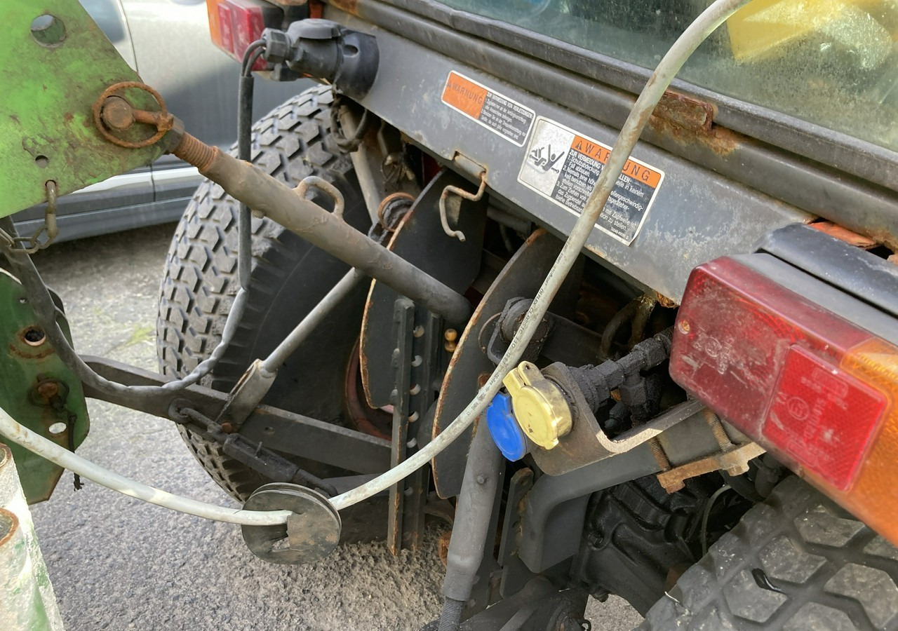 Inna Inny Traktor Kubota 4X4 B 3030 Odśnieżarka posypywarka Pług 2011 в лизинг Inna Inny Traktor Kubota 4X4 B 3030 Odśnieżarka posypywarka Pług 2011: фото 10