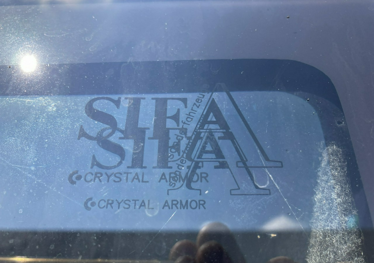 Малотоннажный фургон Iveco Daily Iveco 35-130 Bankowóz Kuloodporny Opancerzony Pancerny 2015: фото 18