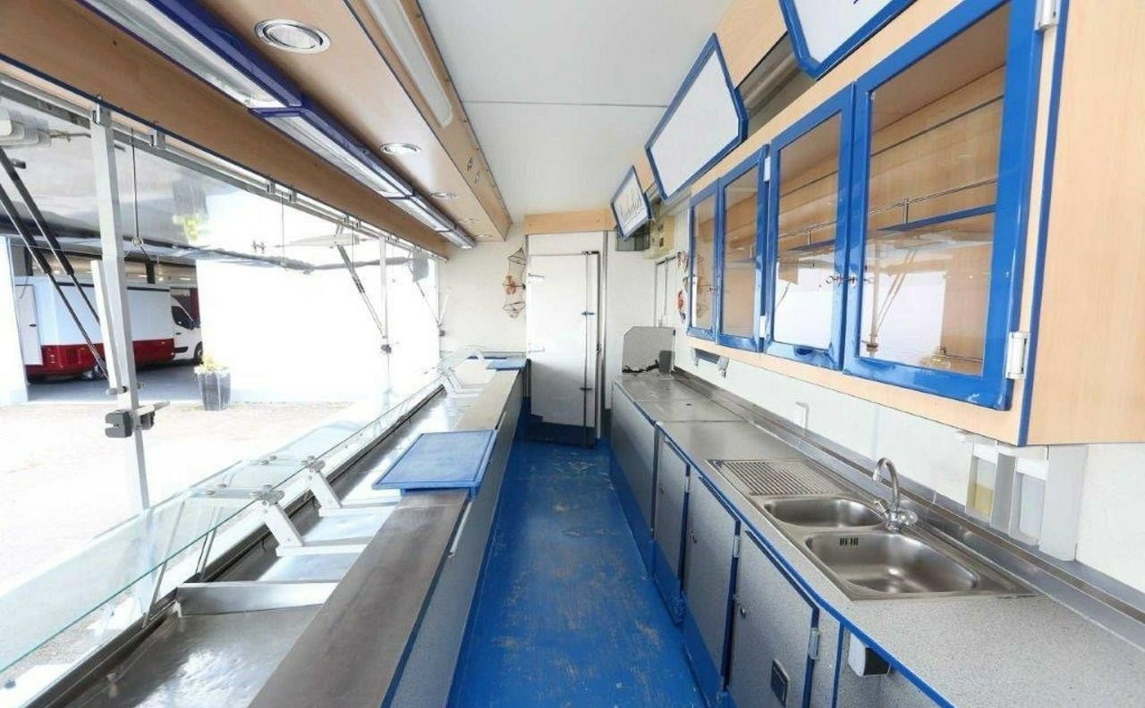Mercedes-Benz Inny Mercedes-Benz Vario Autosklep Ryb Gastronomiczny Food Truck Foodtruck Sklep Borco - Торговый грузовик: фото 5 Mercedes-Benz Inny Mercedes-Benz Vario Autosklep Ryb Gastronomiczny Food Truck Foodtruck Sklep Borco - Торговый грузовик: фото 5
