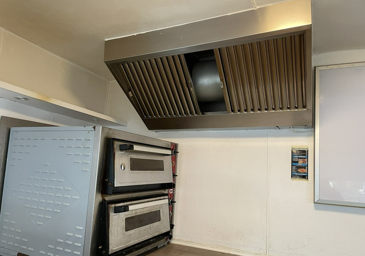 Mercedes-Benz Sprinter Autosklep Sklep Gastronomiczny Food Truck Foodtruck pizza wyposażona - Торговый прицеп: фото 4 Mercedes-Benz Sprinter Autosklep Sklep Gastronomiczny Food Truck Foodtruck pizza wyposażona - Торговый прицеп: фото 4