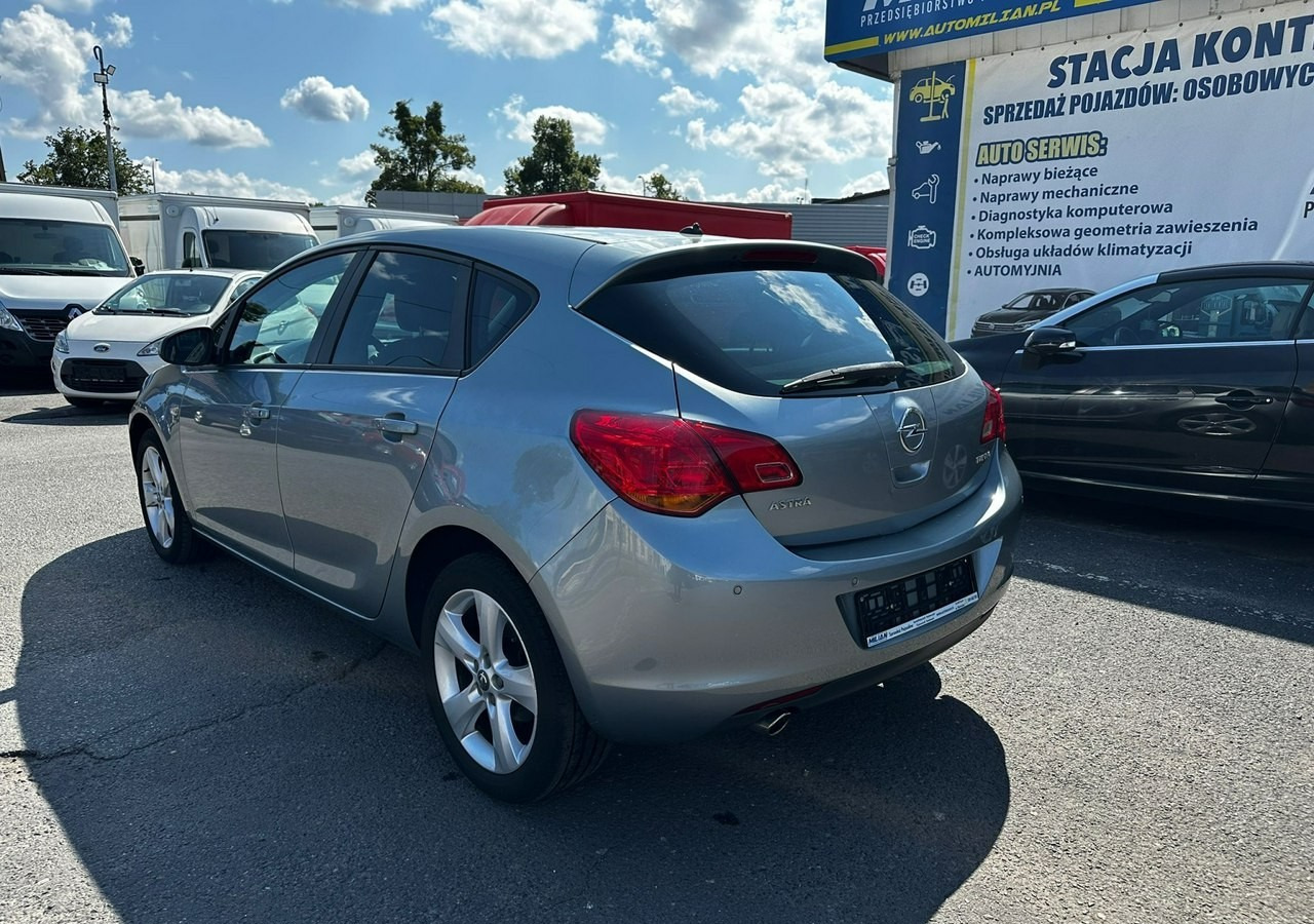 Opel Astra H Opel Astra 1.4-140KM Nowy silnik świeżo sprowadzony 2012 - Хэтчбек: фото 4 Opel Astra H Opel Astra 1.4-140KM Nowy silnik świeżo sprowadzony 2012 - Хэтчбек: фото 4