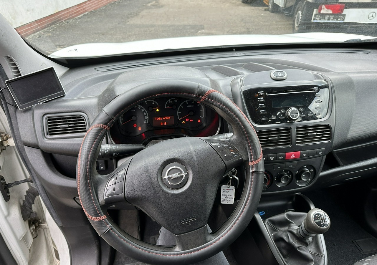 Легковой автомобиль Opel Combo III 2.0CDTI Maxi Panorama Klima Kamera Webasto 2016: фото 15