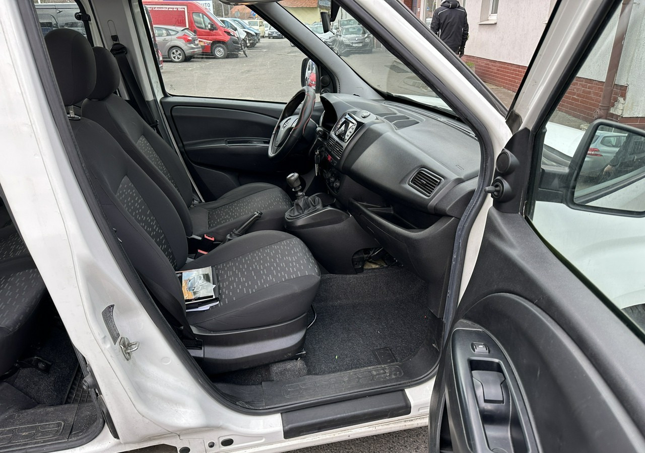 Легковой автомобиль Opel Combo III 2.0CDTI Maxi Panorama Klima Kamera Webasto 2016: фото 8