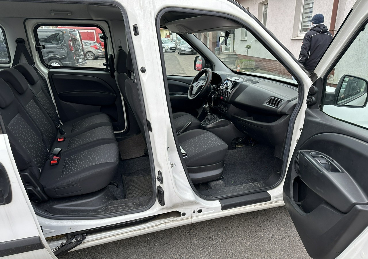 Легковой автомобиль Opel Combo III 2.0CDTI Maxi Panorama Klima Kamera Webasto 2016: фото 7