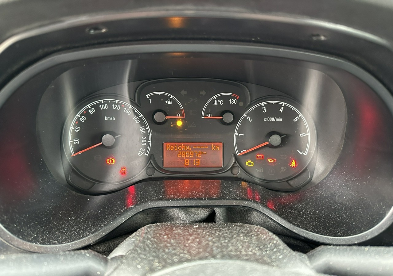 Легковой автомобиль Opel Combo III 2.0CDTI Maxi Panorama Klima Kamera Webasto 2016: фото 19