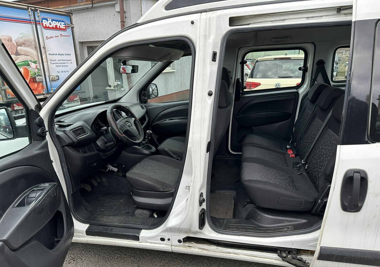 Легковой автомобиль Opel Combo III 2.0CDTI Maxi Panorama Klima Kamera Webasto 2016: фото 12