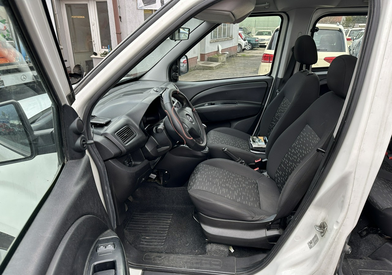 Легковой автомобиль Opel Combo III 2.0CDTI Maxi Panorama Klima Kamera Webasto 2016: фото 13