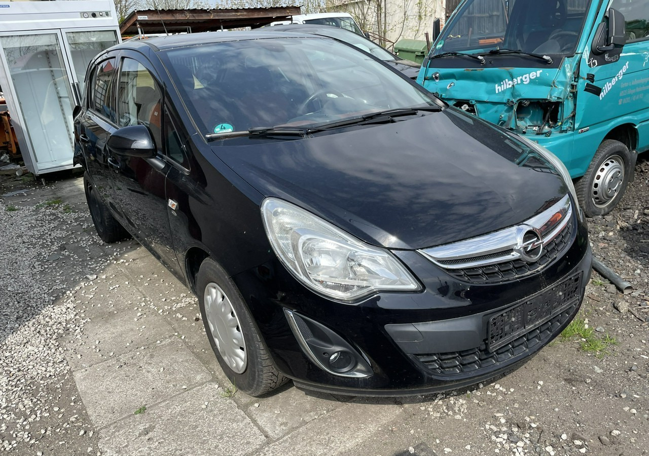 Opel Corsa D Corsa 1.4-87 KM Klima 2011 - Хэтчбек: фото 1 Opel Corsa D Corsa 1.4-87 KM Klima 2011 - Хэтчбек: фото 1