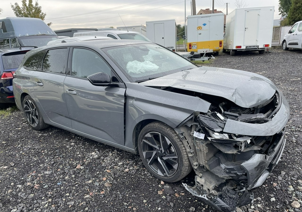 Peugeot 308 P5 Peugeot 308 1.5-131KM BlueHDi Allure Pack S&S EAT8 Salon PL 2024 - Универсал: фото 3 Peugeot 308 P5 Peugeot 308 1.5-131KM BlueHDi Allure Pack S&S EAT8 Salon PL 2024 - Универсал: фото 3