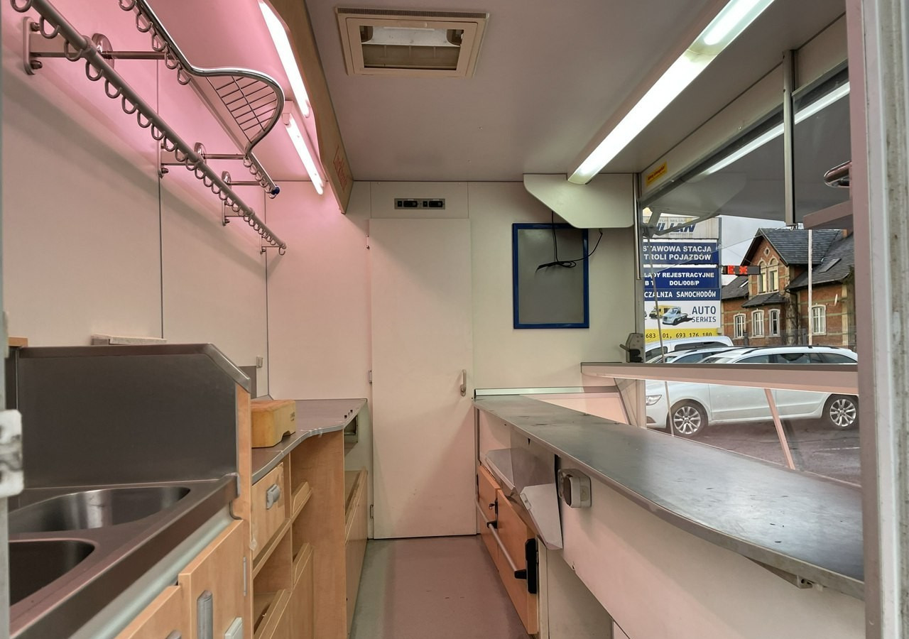 Renault Master Autosklep Wędli Gastronomiczny food truck foodtruck sklep W-zasiBORC - Торговый грузовик: фото 2 Renault Master Autosklep Wędli Gastronomiczny food truck foodtruck sklep W-zasiBORC - Торговый грузовик: фото 2