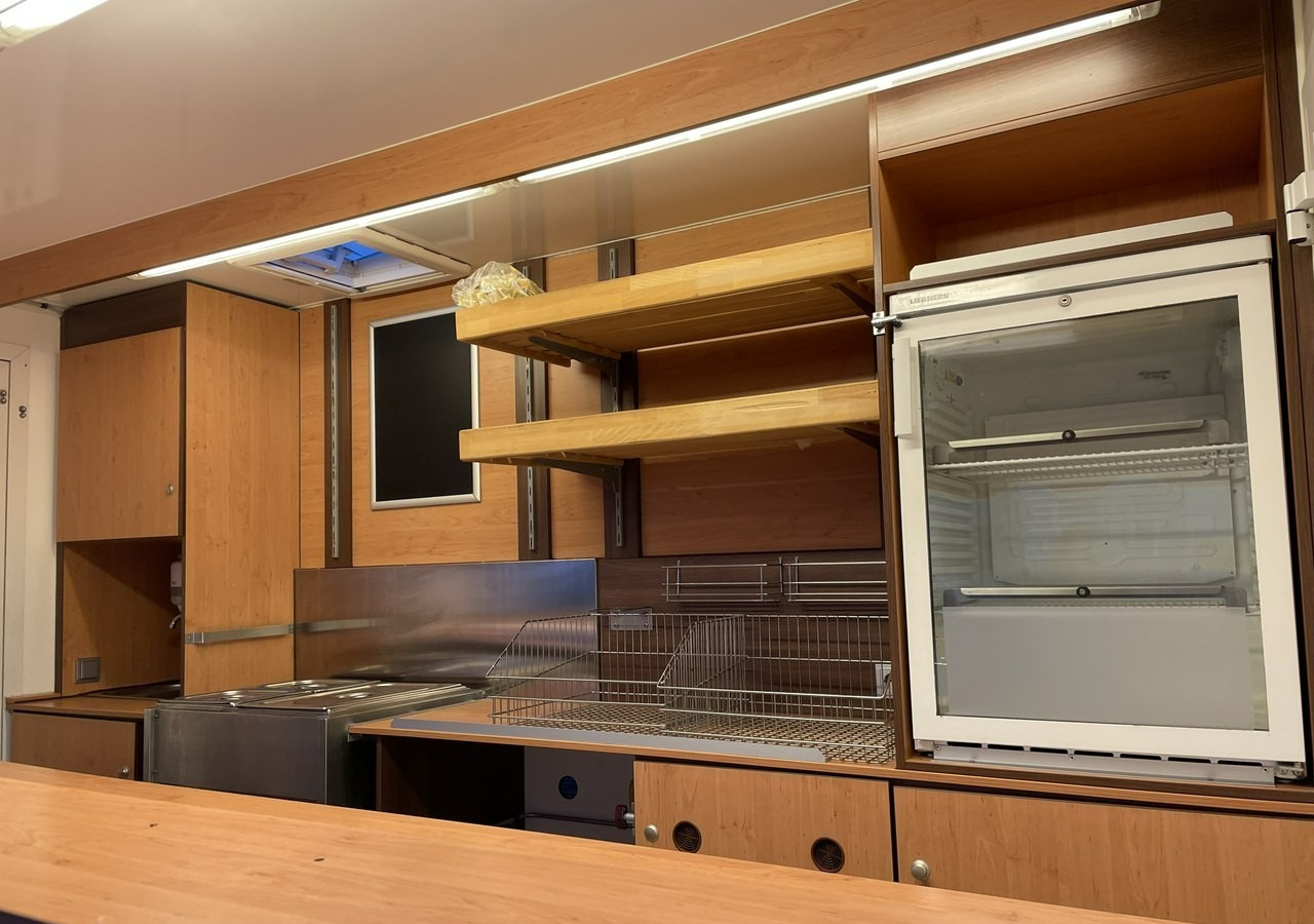 Renault Master Autosklep wędlin Gastronomiczna food truck foodtruck 115tkm sklep 20 - Торговый грузовик: фото 5 Renault Master Autosklep wędlin Gastronomiczna food truck foodtruck 115tkm sklep 20 - Торговый грузовик: фото 5