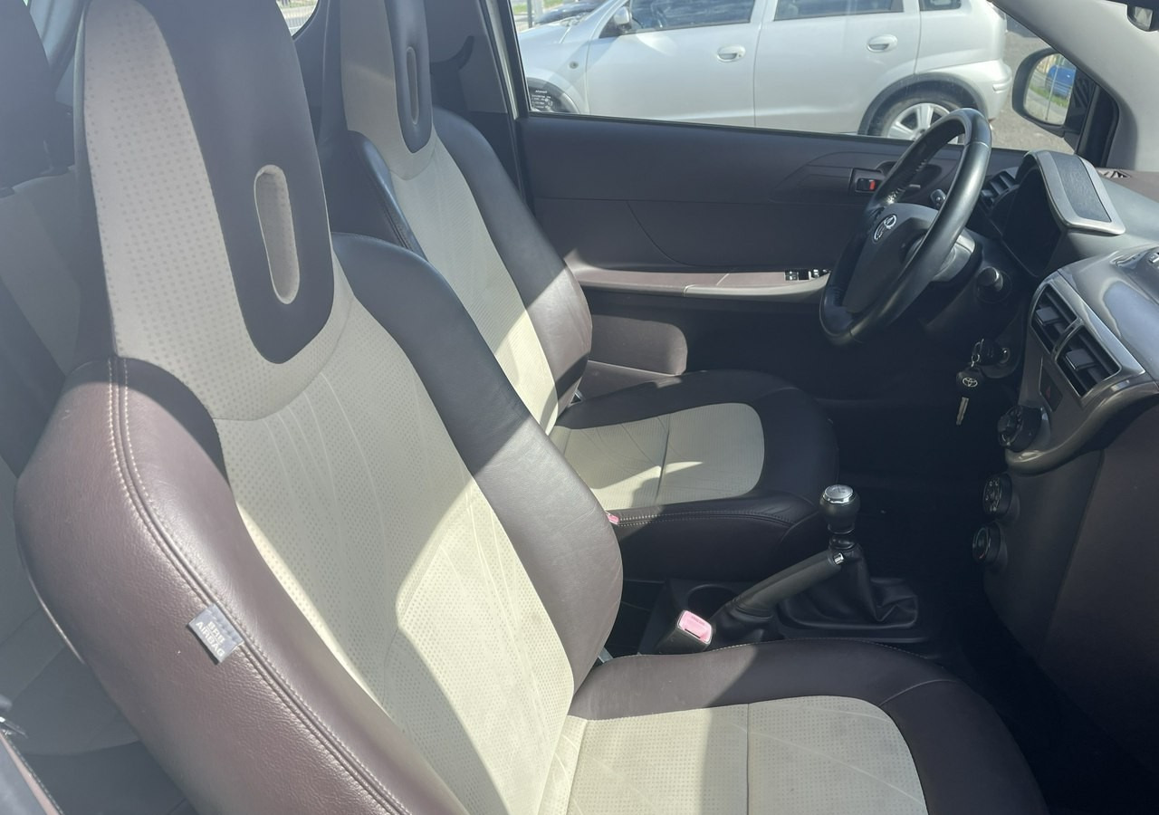 Хэтчбек Toyota IQ Toyota iQ Klima: фото 12