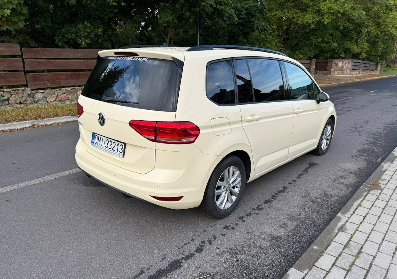 Volkswagen Touran III 2.0 TDI DSG 120 KM Automat 7osobowy Klima Skóra Full Serwis 2020 - Универсал: фото 3 Volkswagen Touran III 2.0 TDI DSG 120 KM Automat 7osobowy Klima Skóra Full Serwis 2020 - Универсал: фото 3