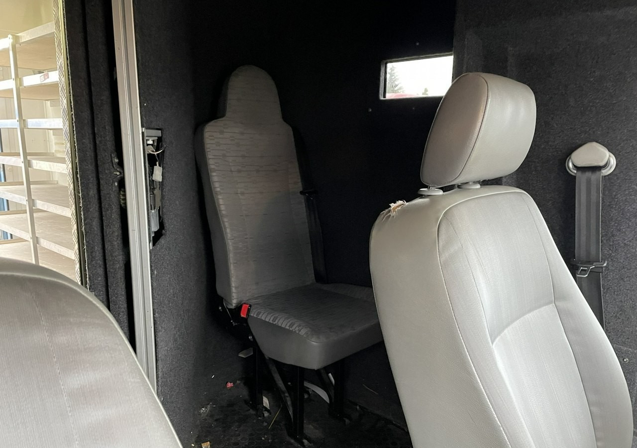 Volkswagen Transporter T5 Transporter Bankowóz kuloodporny opancerzony Model 2015 в лизинг Volkswagen Transporter T5 Transporter Bankowóz kuloodporny opancerzony Model 2015: фото 14