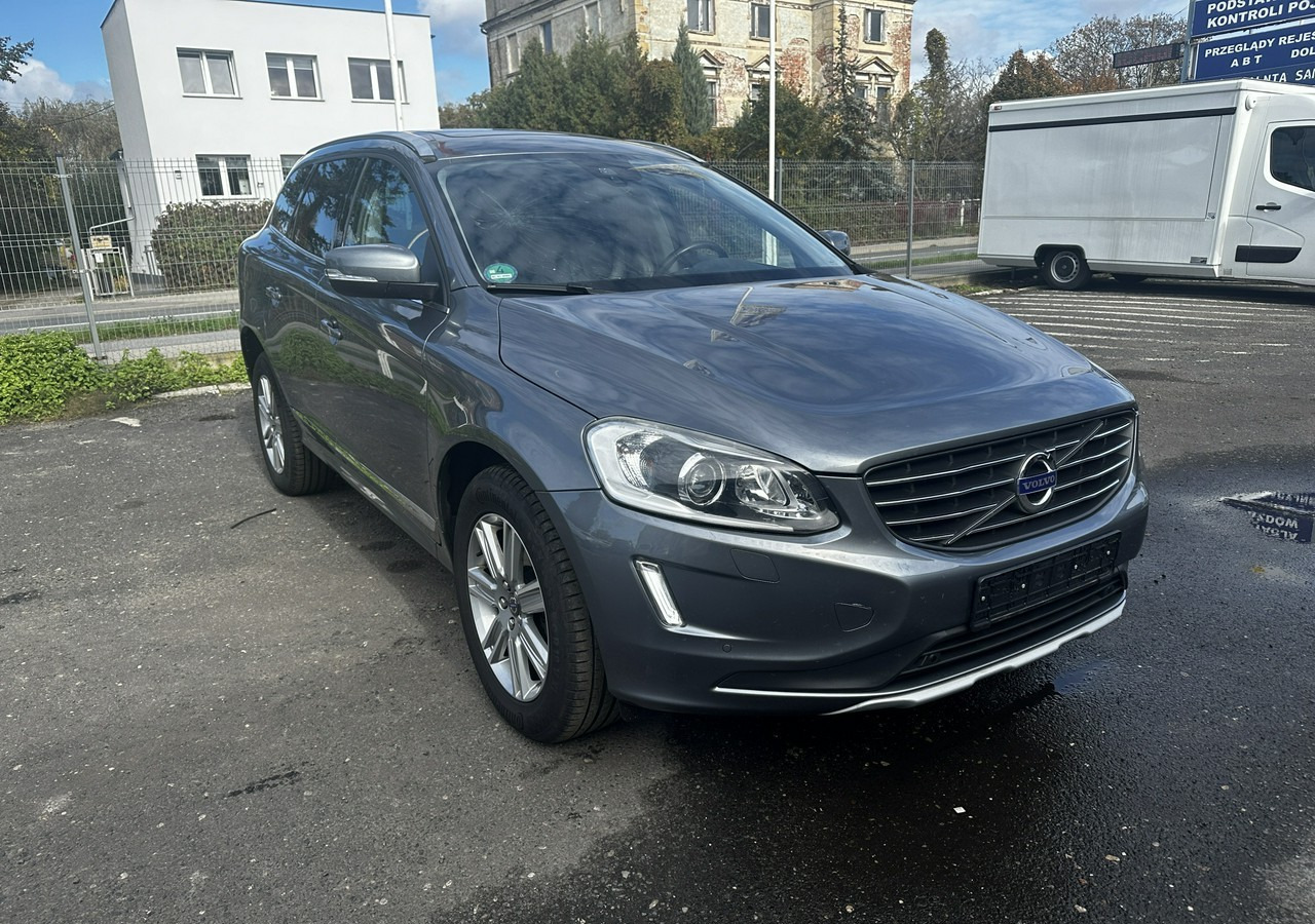 Volvo XC60 I Volvo XC 60 D4AWD Bogate wyposażenie 2017 - Внедорожник: фото 1 Volvo XC60 I Volvo XC 60 D4AWD Bogate wyposażenie 2017 - Внедорожник: фото 1