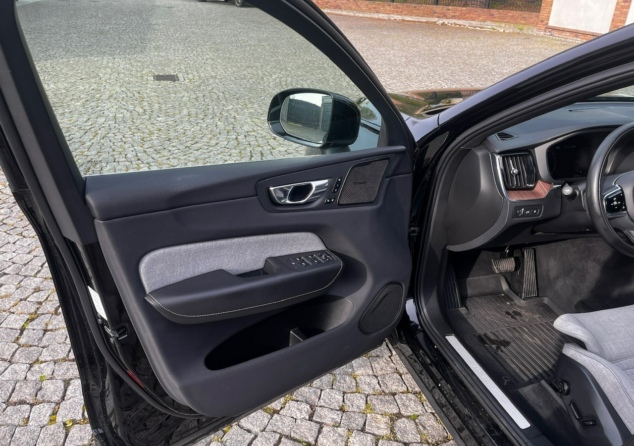 Внедорожник Volvo XC60 II XC60 Recharge Hybryda Plug-in 2.0T8 390KM Inscription Faktura Vat 23: фото 7