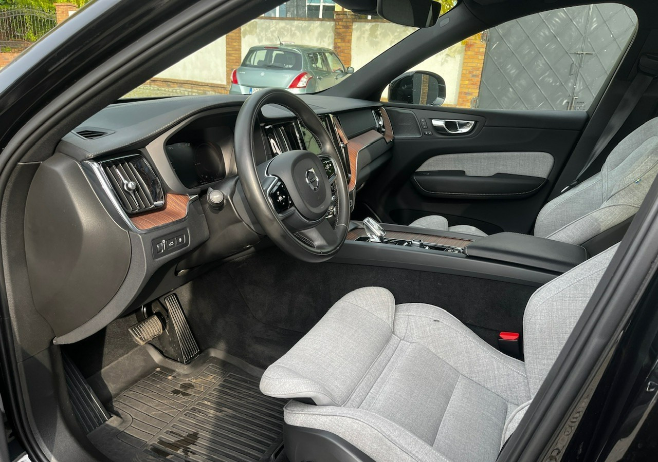 Внедорожник Volvo XC60 II XC60 Recharge Hybryda Plug-in 2.0T8 390KM Inscription Faktura Vat 23: фото 9