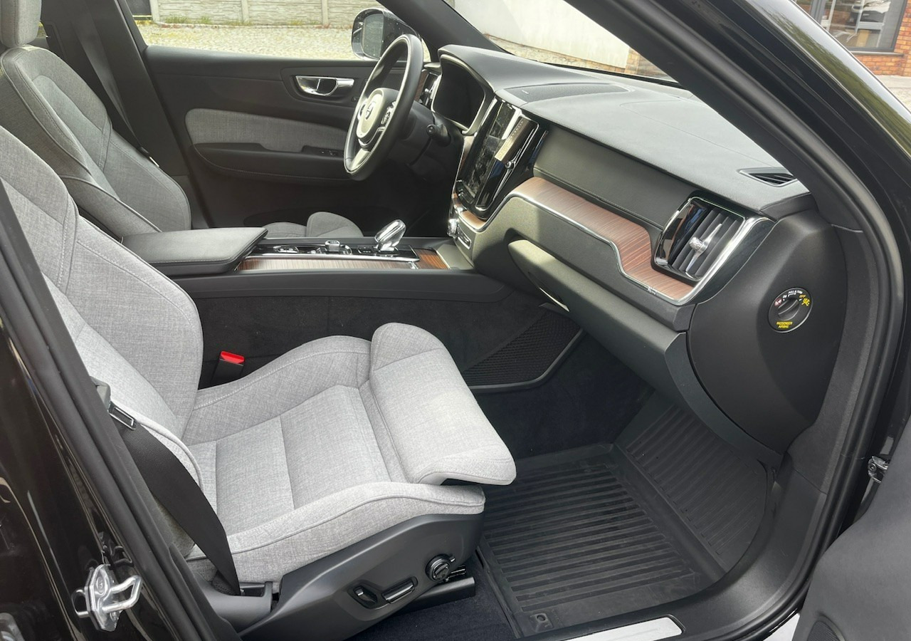 Внедорожник Volvo XC60 II XC60 Recharge Hybryda Plug-in 2.0T8 390KM Inscription Faktura Vat 23: фото 13