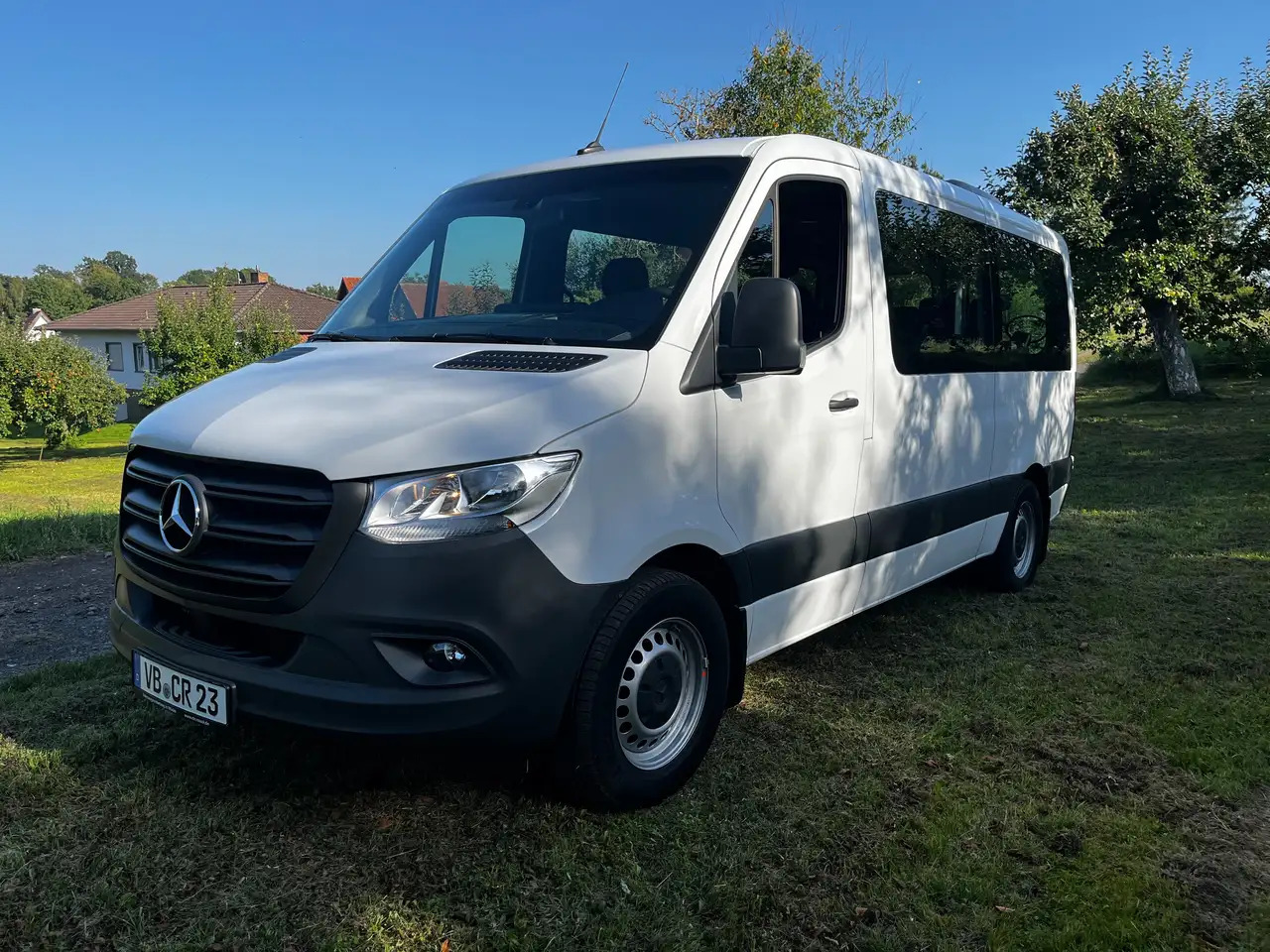 Mercedes-Benz Sprinter KOMBI TOURER DACHKLIMA 9-SITZE - Пассажирский фургон, Грузопассажирский фургон: фото 1 Mercedes-Benz Sprinter KOMBI TOURER DACHKLIMA 9-SITZE - Пассажирский фургон, Грузопассажирский фургон: фото 1